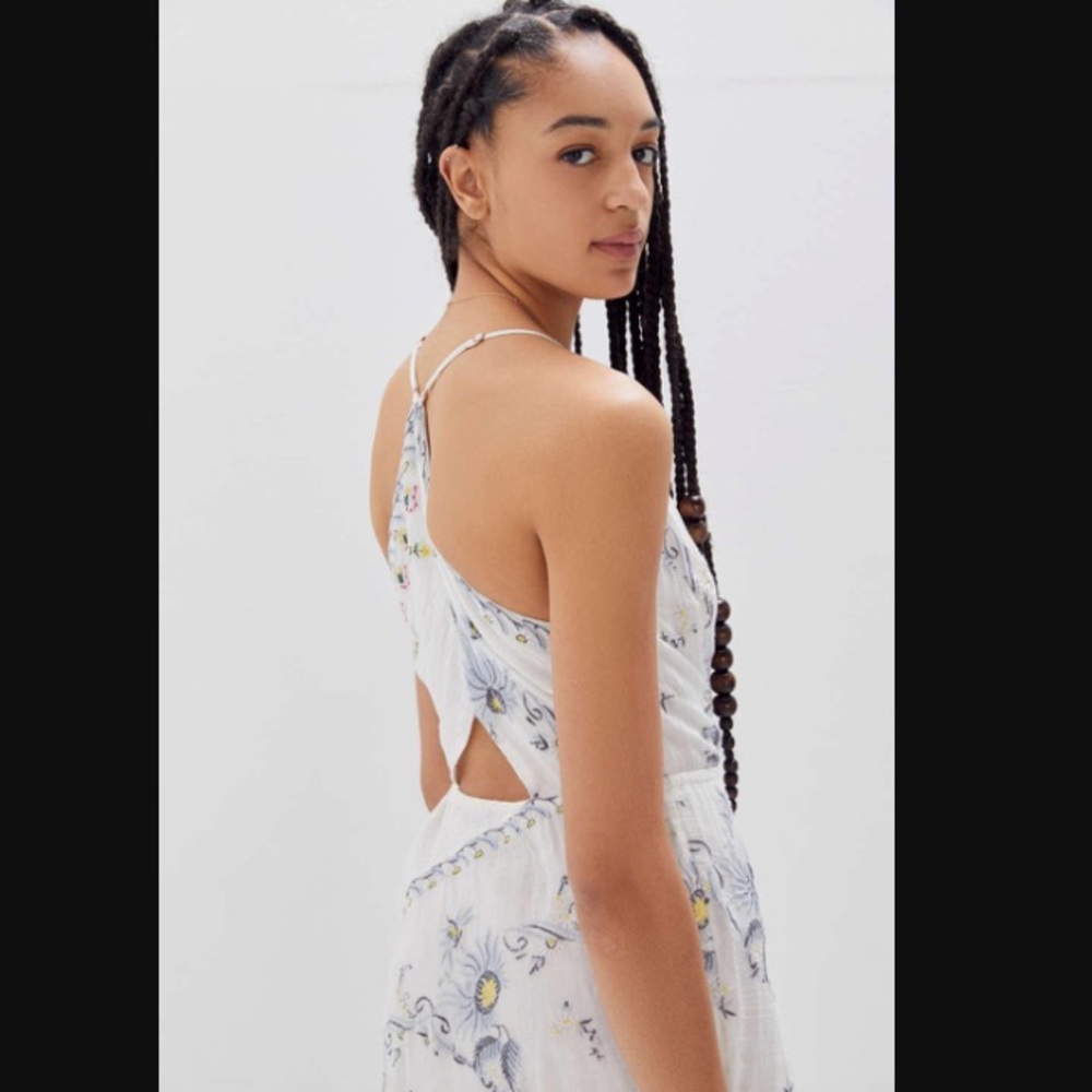 Urban Outfitters Jolene Embroidered Maxi Dress - Picture 4 of 10